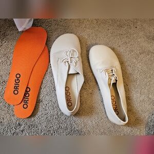 Origo Barefoot Shoes In Cream Size 7